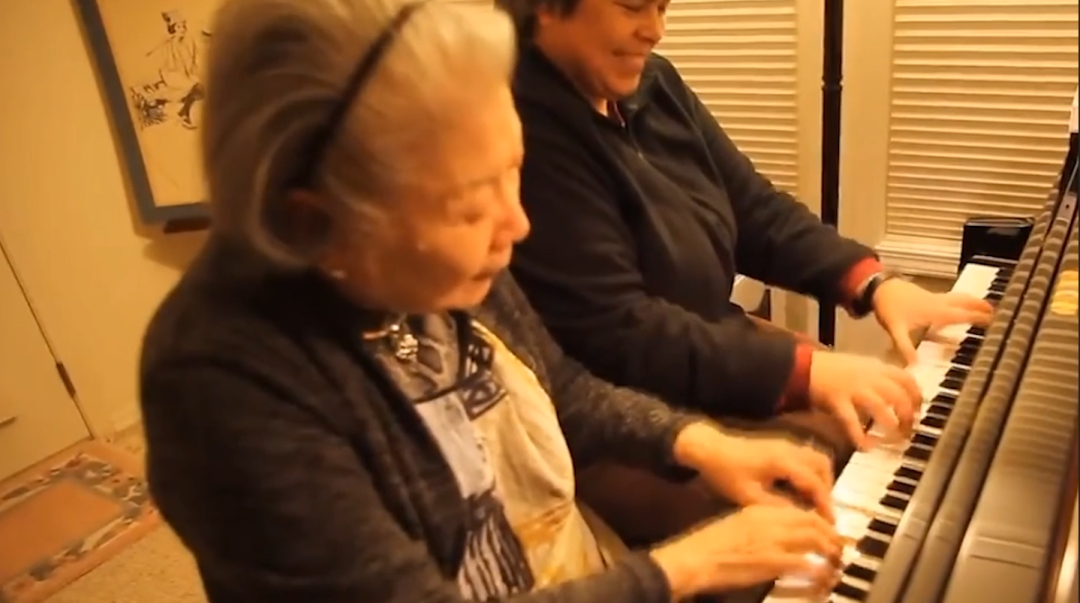 一位84岁老人的钢琴人生